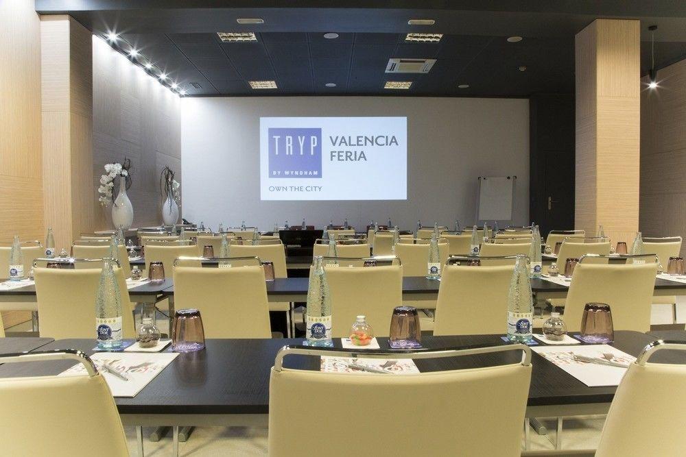 ホテル Port Feria バレンシア エクステリア 写真